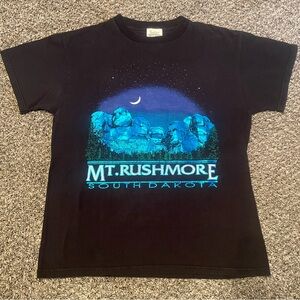 Vintage 90s Mt Rushmore South Dakota Holographic Tshirt Size Medium